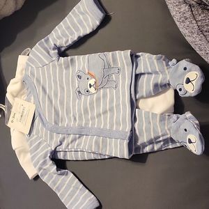 Child Of Mine Carter’s 3 piece onesie/pajama set